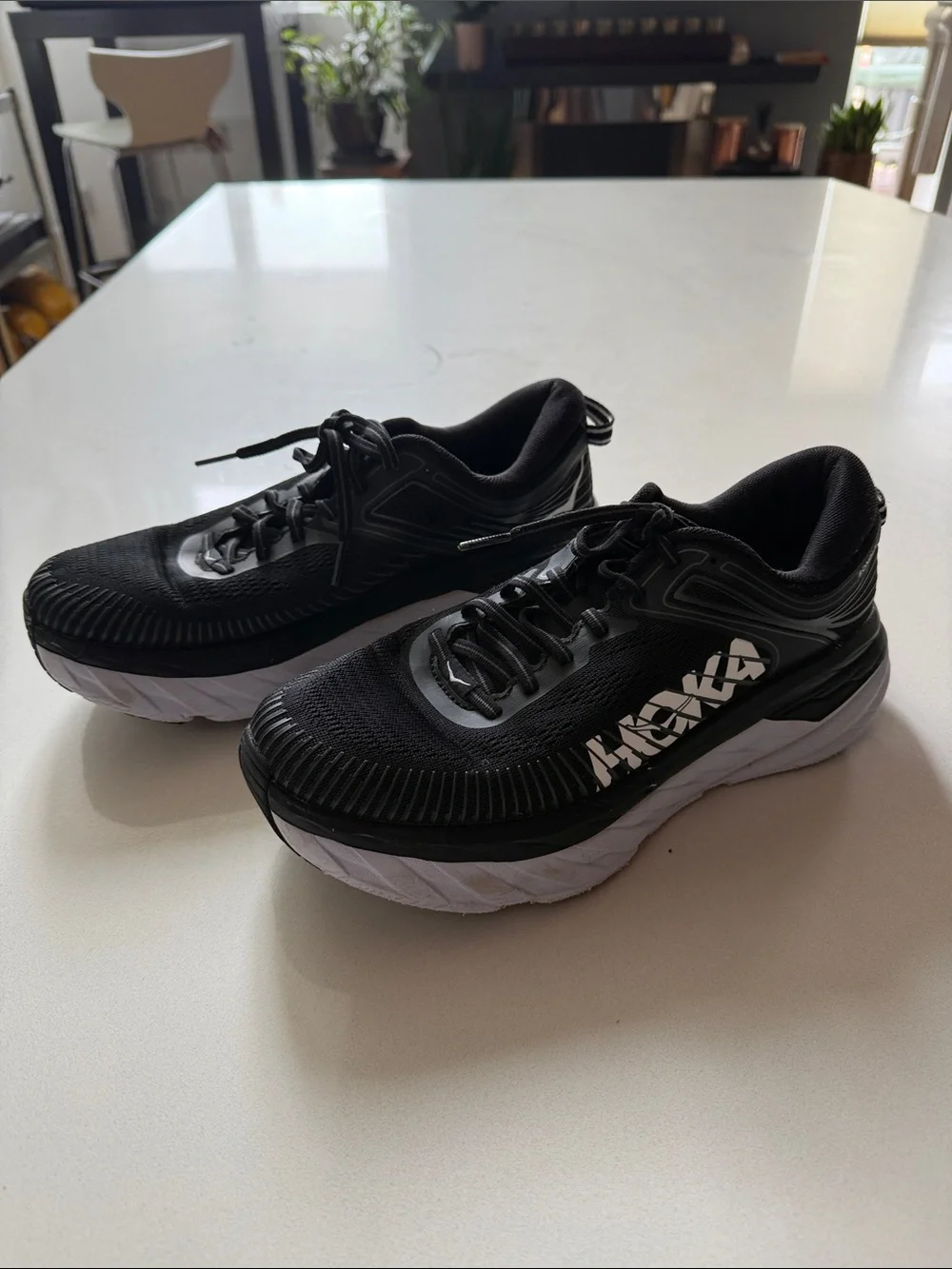 Hoka One One Bondi 7 Running Sneakers, Size 9 Woman’s